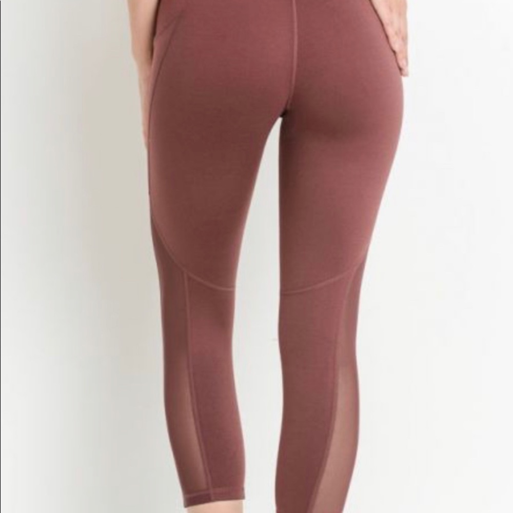 Mono B Athletic Capri ❗️2 Left: S ❗️ - Picture 2 of 5